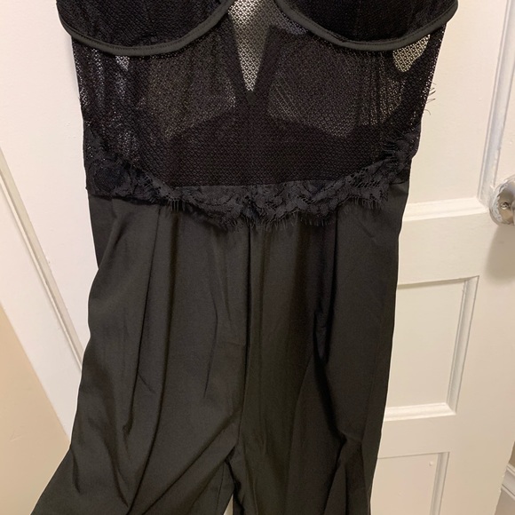 One piece pant suit - Picture 3 of 4